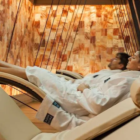 Aqua Dome 4 Sterne Superior & Tirol Therme Лангенфельд