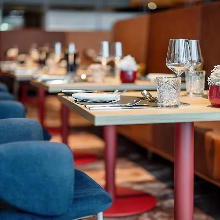 Aqua Dome 4 Sterne Superior & Tirol Therme Langenfeld