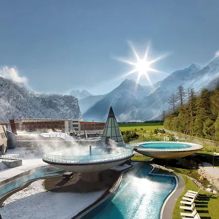 Отель Aqua Dome 4 Sterne Superior & Tirol Therme Лангенфельд