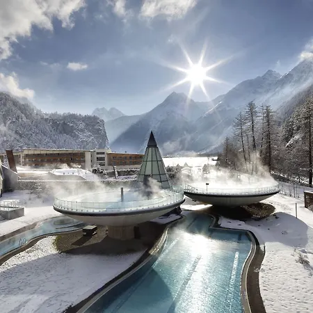 Aqua Dome 4 Sterne Superior & Tirol Therme Отель Лангенфельд