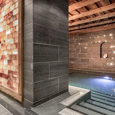 Hotel Aqua Dome 4 Sterne Superior & Tirol Therme Langenfeld