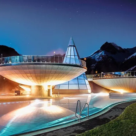 Отель Aqua Dome 4 Sterne Superior & Tirol Therme