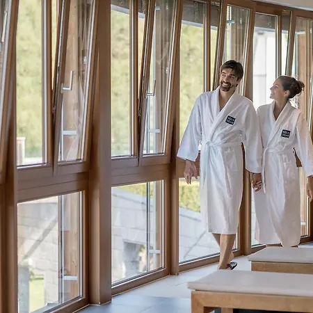 Aqua Dome 4 Sterne Superior & Tirol Therme Hotel Langenfeld