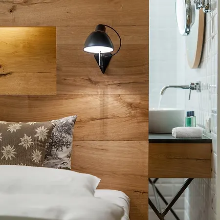 Отель Aqua Dome 4 Sterne Superior & Tirol Therme 4*