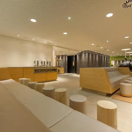 Aqua Dome 4 Sterne Superior & Tirol Therme Лангенфельд