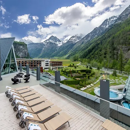 Отель Aqua Dome 4 Sterne Superior & Tirol Therme 4*