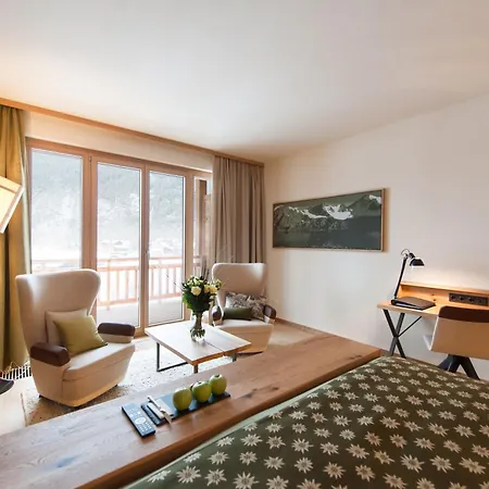 Hotel Aqua Dome 4 Sterne Superior & Tirol Therme Langenfeld