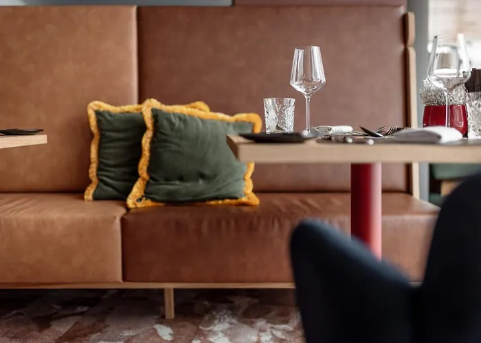 Aqua Dome 4 Sterne Superior & Tirol Therme Langenfeld