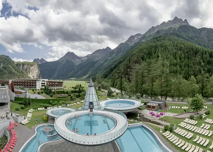 Aqua Dome 4 Sterne Superior & Tirol Therme Hotel