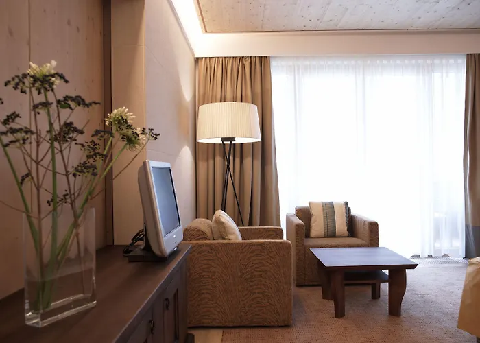 Aqua Dome 4 Sterne Superior & Tirol Therme Лангенфельд