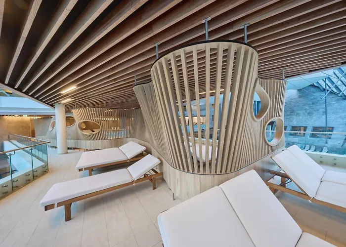 Aqua Dome 4 Sterne Superior & Tirol Therme Hotel