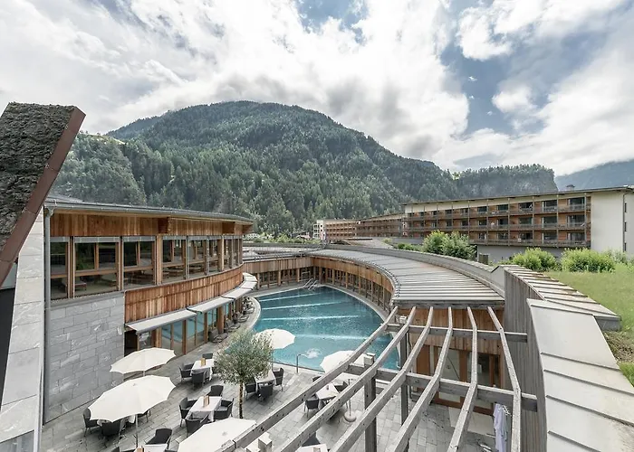 Aqua Dome 4 Sterne Superior & Tirol Therme Hotel
