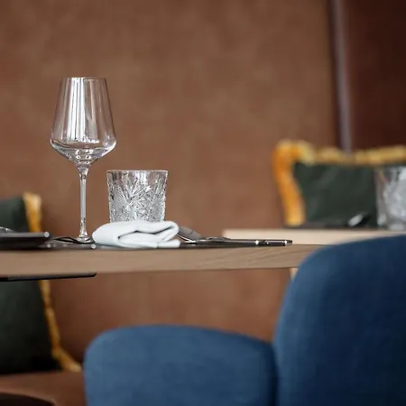 Отель Aqua Dome 4 Sterne Superior & Tirol Therme 4*