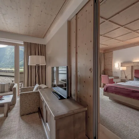 Aqua Dome 4 Sterne Superior & Tirol Therme