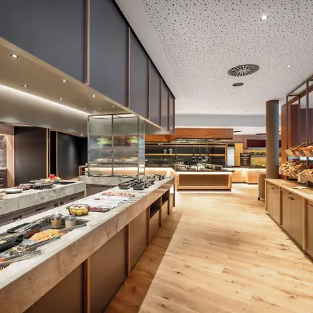 Aqua Dome 4 Sterne Superior & Tirol Therme