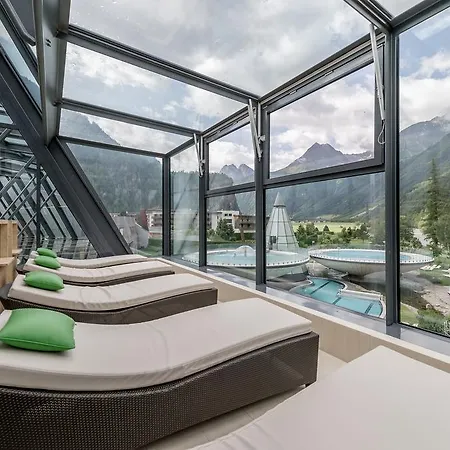 Отель Aqua Dome 4 Sterne Superior & Tirol Therme 4*