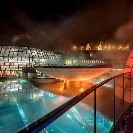 Отель Aqua Dome 4 Sterne Superior & Tirol Therme 4*