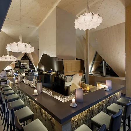 Aqua Dome 4 Sterne Superior & Tirol Therme Отель