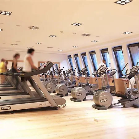 Aqua Dome 4 Sterne Superior & Tirol Therme Hotel 4*