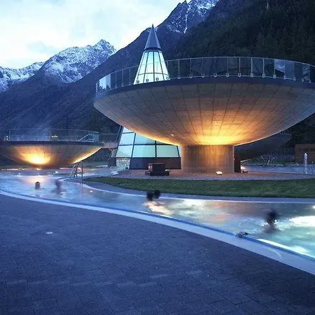 Aqua Dome 4 Sterne Superior & Tirol Therme Hotel